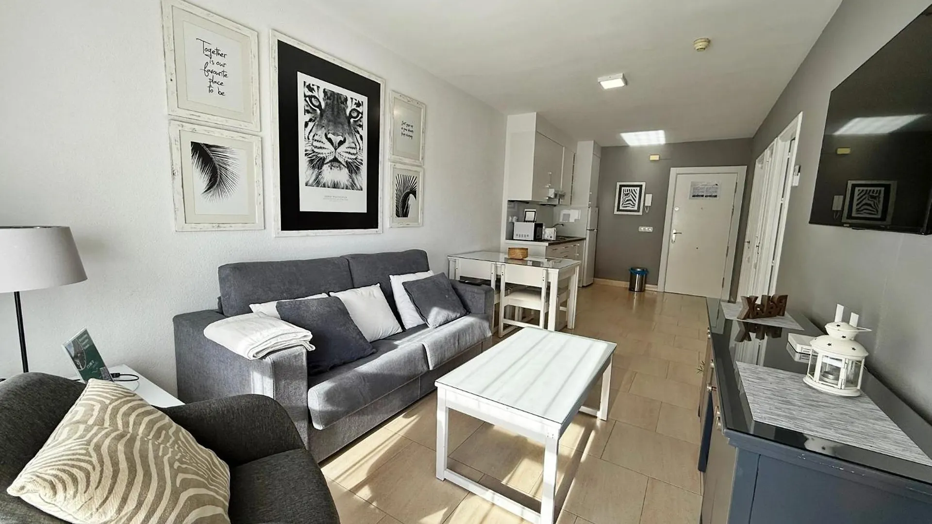 Apartamento En Primera Linea Con Vistas Al Mar Fuengirola